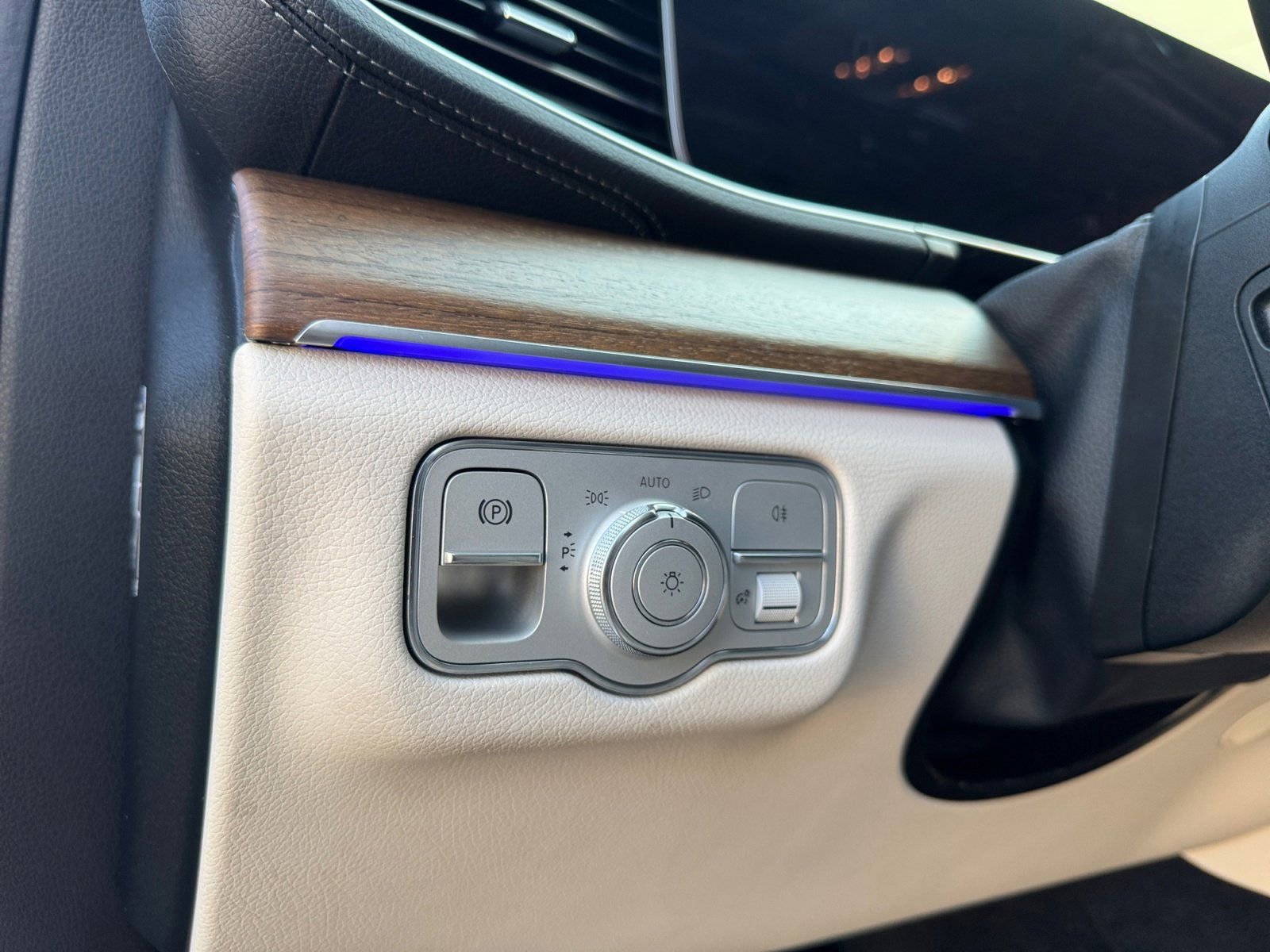 Used 2021 Mercedes-Benz GLS 580 4MATIC image 22