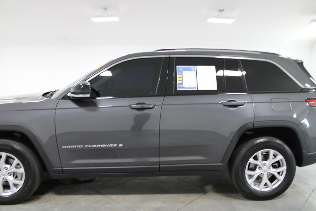 Used 2022 Jeep Grand Cherokee Limited AWD/4WD image 7