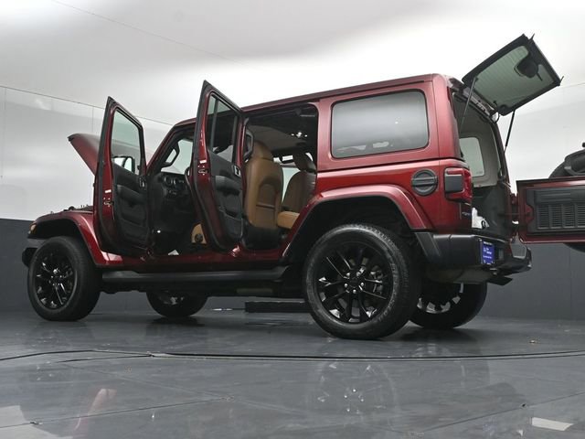 Used 2021 Jeep Wrangler Unlimited Sahara w/ Cold Weather Group AWD/4WD image 58