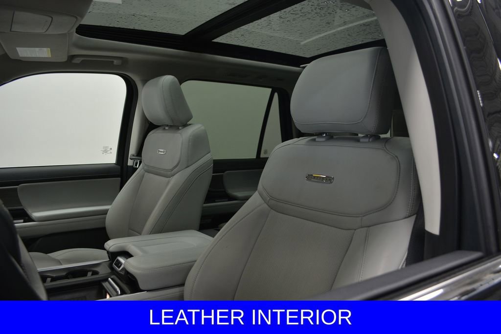 Certified 2025 Ford Expedition Platinum image 9