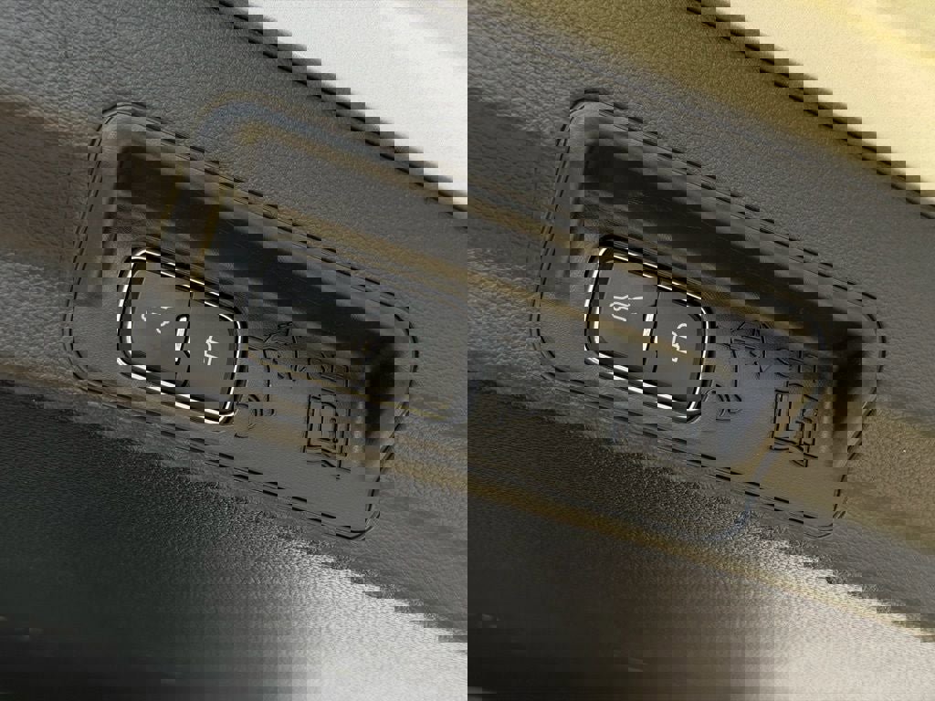 Certified 2022 Ford Explorer XLT w/ Equipment Group 202A image 42