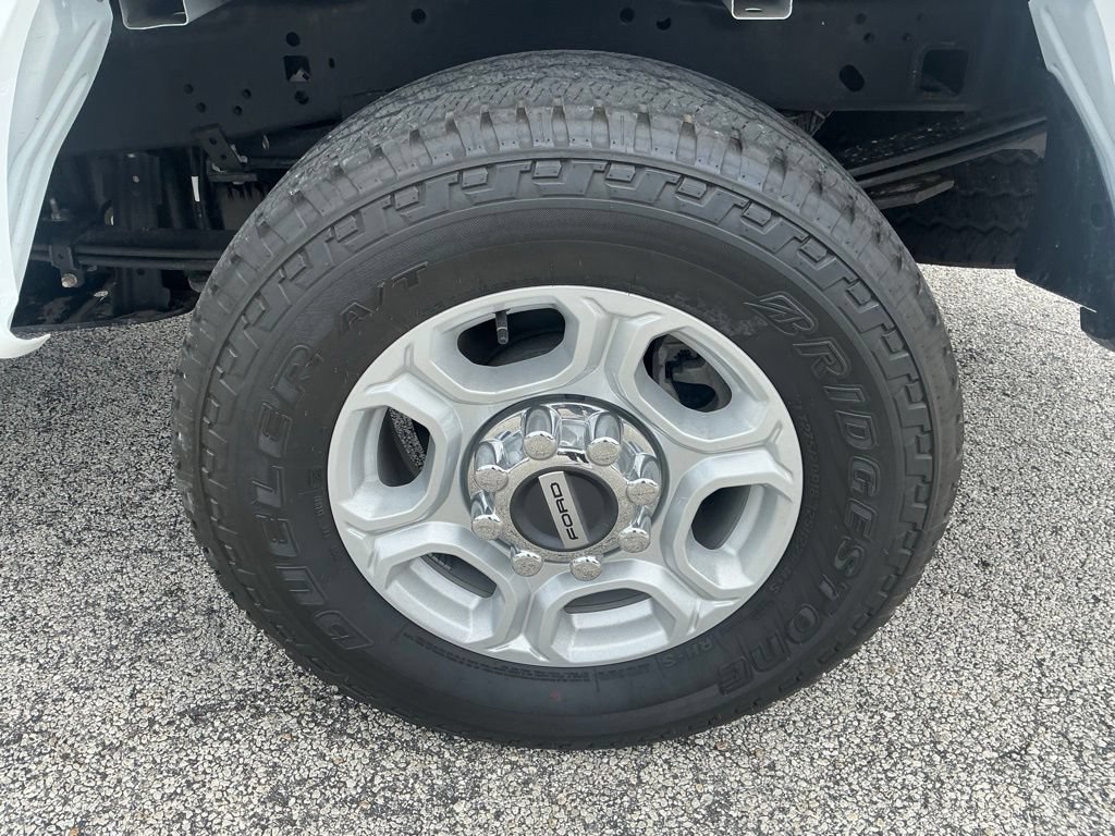 Certified 2025 Ford F250 XLT w/ FX4 Off-Road Package AWD/4WD image 32