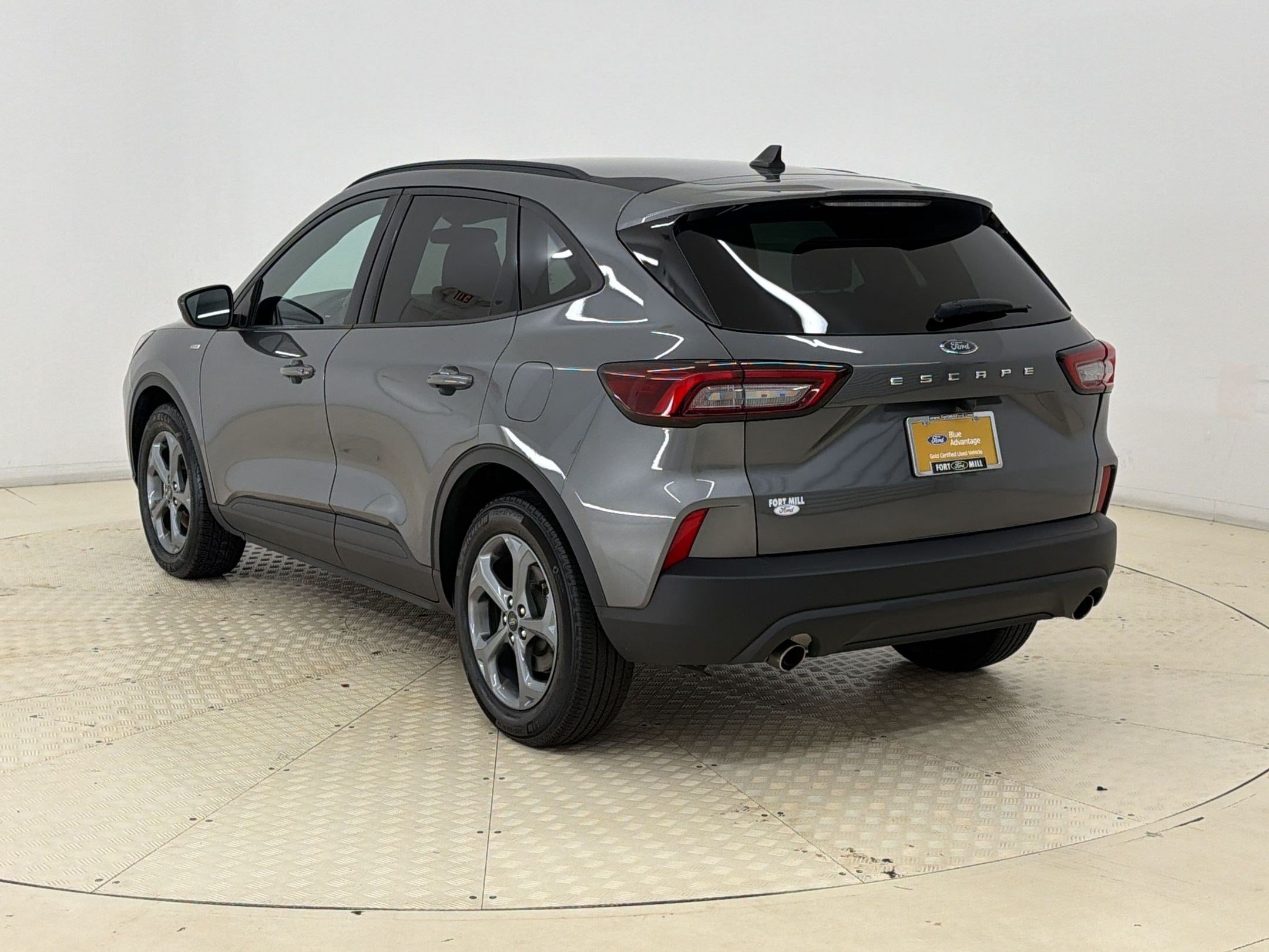 Certified 2025 Ford Escape ST-Line FWD image 3