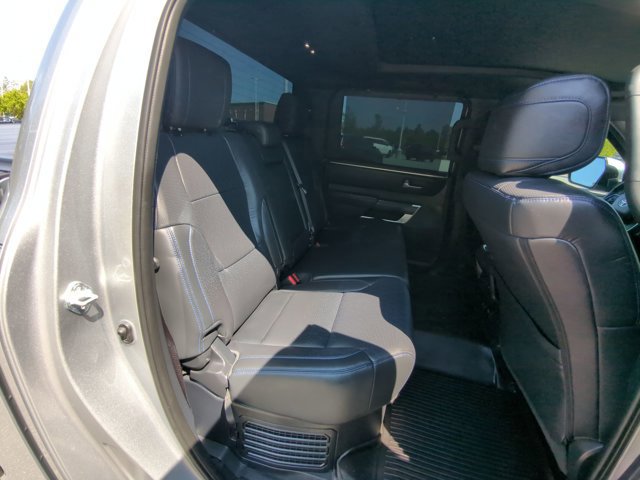 Used 2024 Toyota Tundra Platinum AWD/4WD image 33