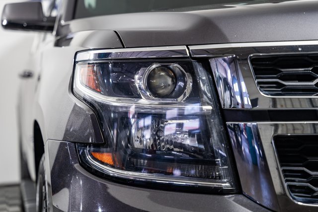 Used 2017 Chevrolet Suburban LT image 14