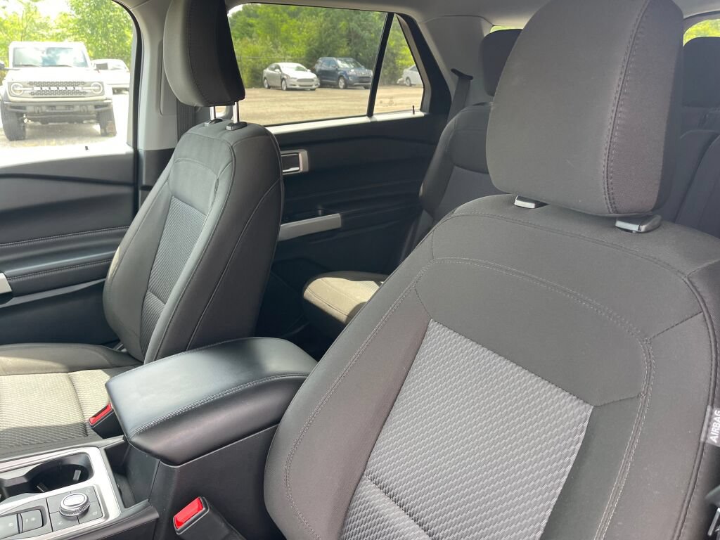 Certified 2023 Ford Explorer XLT AWD/4WD image 6
