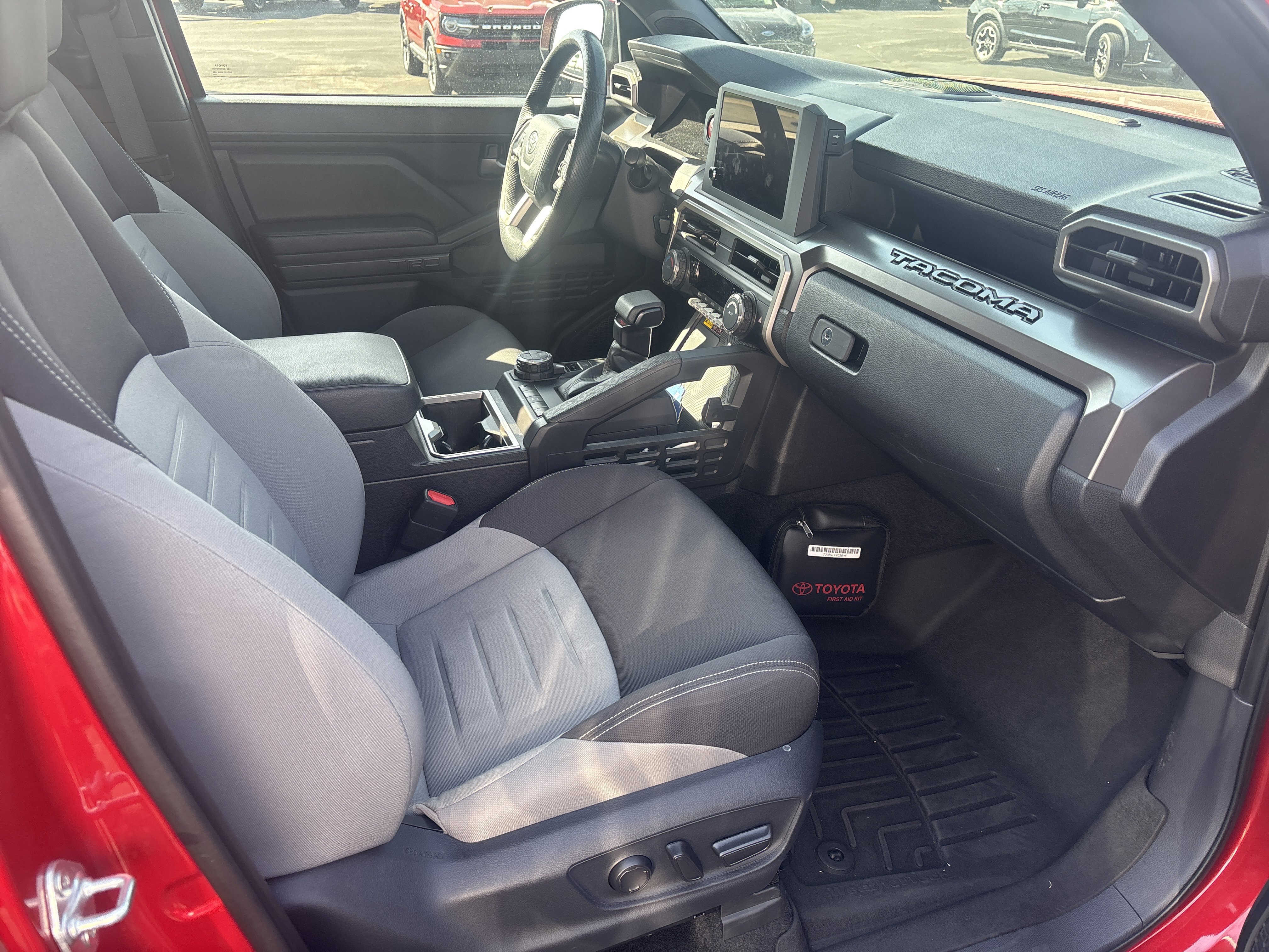 Used 2024 Toyota Tacoma TRD Off-Road image 6