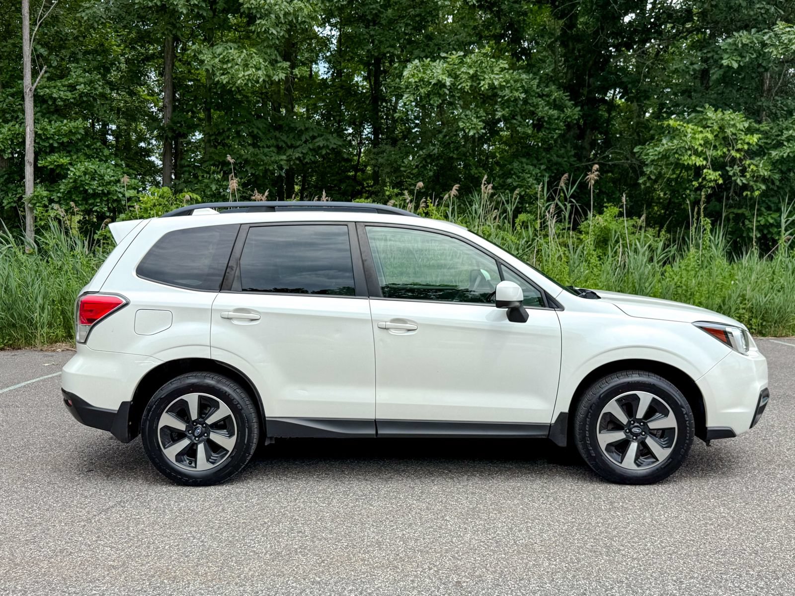 Used 2018 Subaru Forester 2.5i Premium AWD/4WD image 7