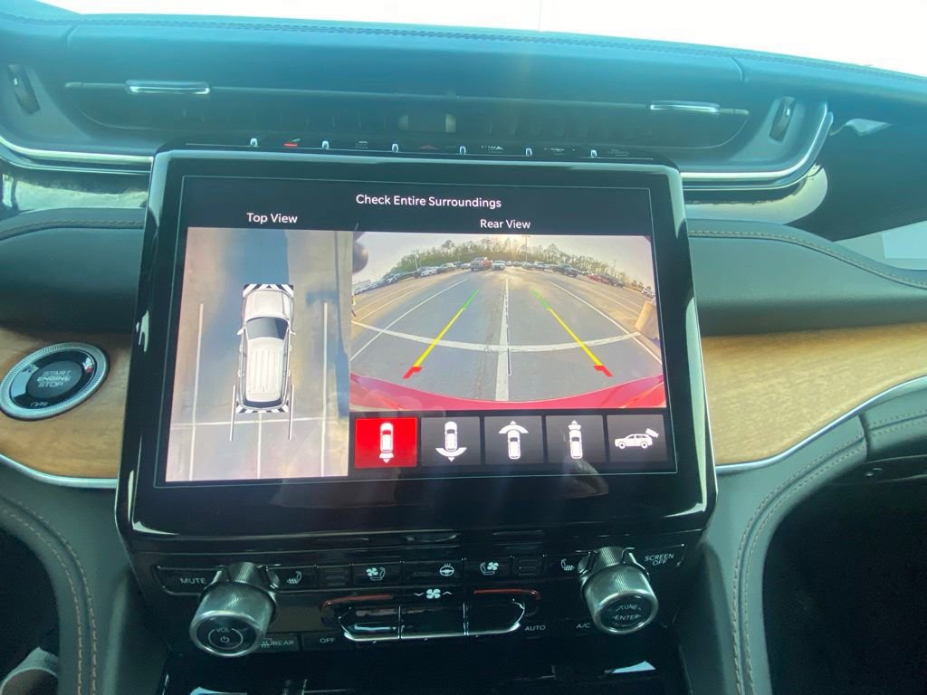 Used 2023 Jeep Grand Cherokee L Summit image 16