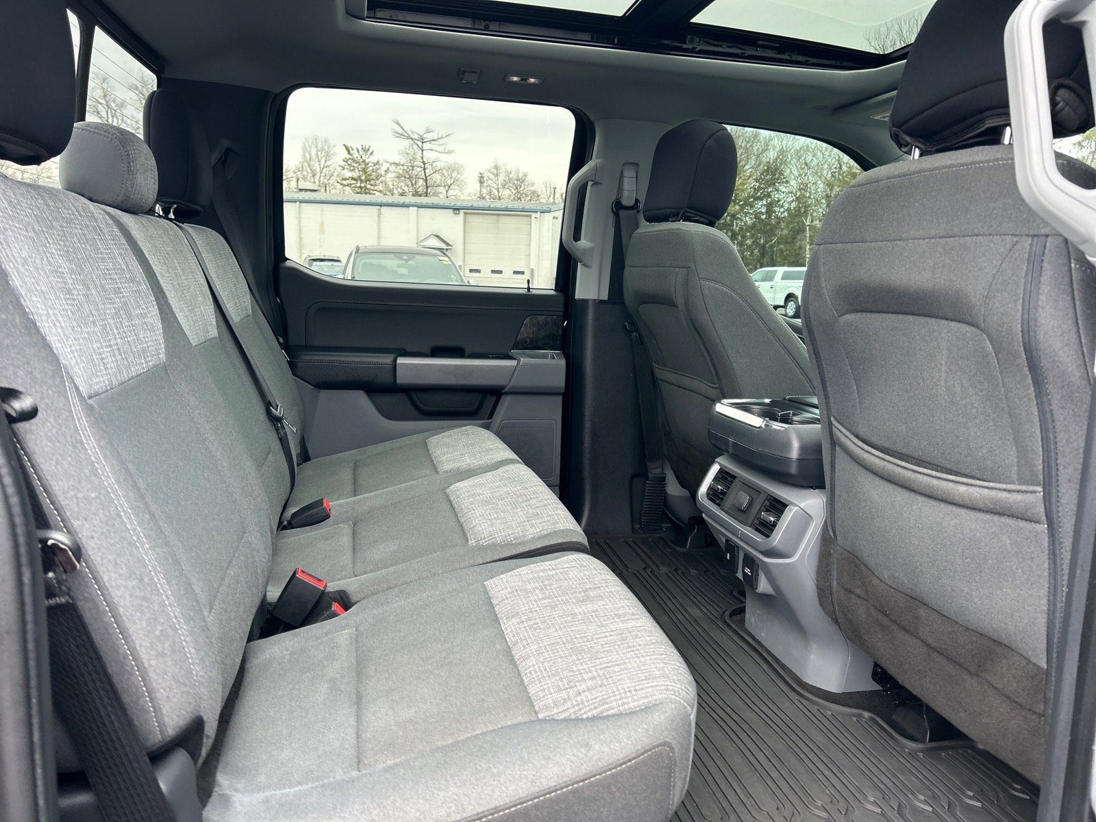 Certified 2022 Ford F150 XLT w/ Equipment Group 302A High image 19