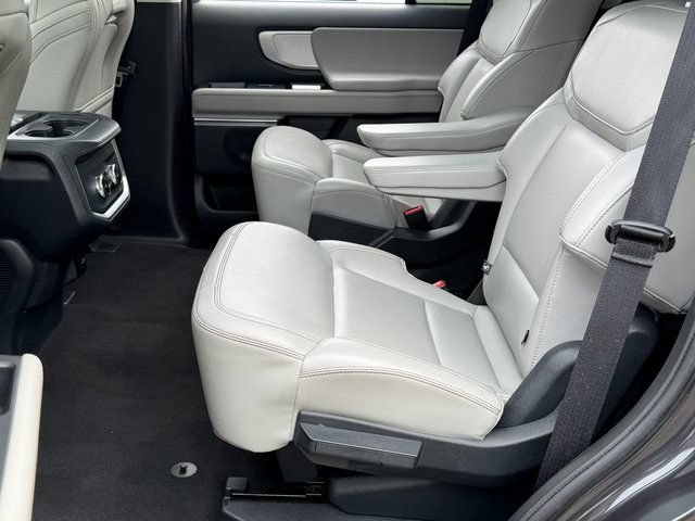 Certified 2025 Ford Expedition Active RWD image 7