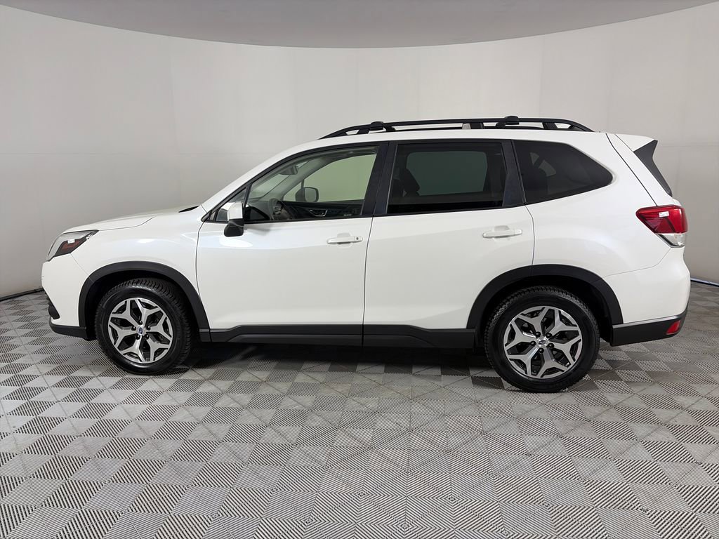 Used 2023 Subaru Forester Premium AWD/4WD image 4