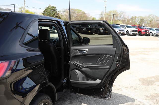 Certified 2023 Ford Edge ST image 38