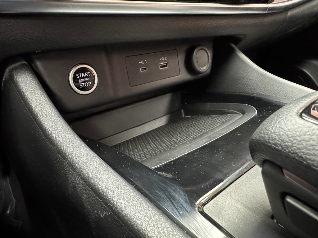 Used 2023 Nissan Rogue SV AWD/4WD image 17