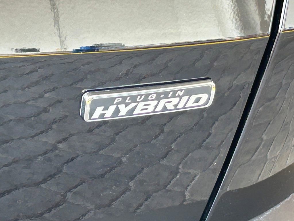 Certified 2024 Ford Escape SE w/ PHEV Premium Package FWD image 23
