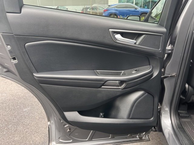 Certified 2022 Ford Edge SE w/ Black Appearance Package image 17