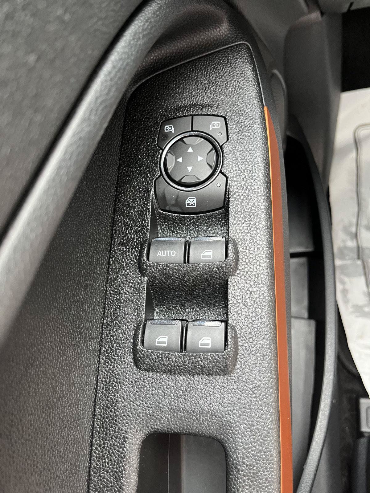 Certified 2022 Ford EcoSport SE w/ SE Convenience Package AWD/4WD image 11