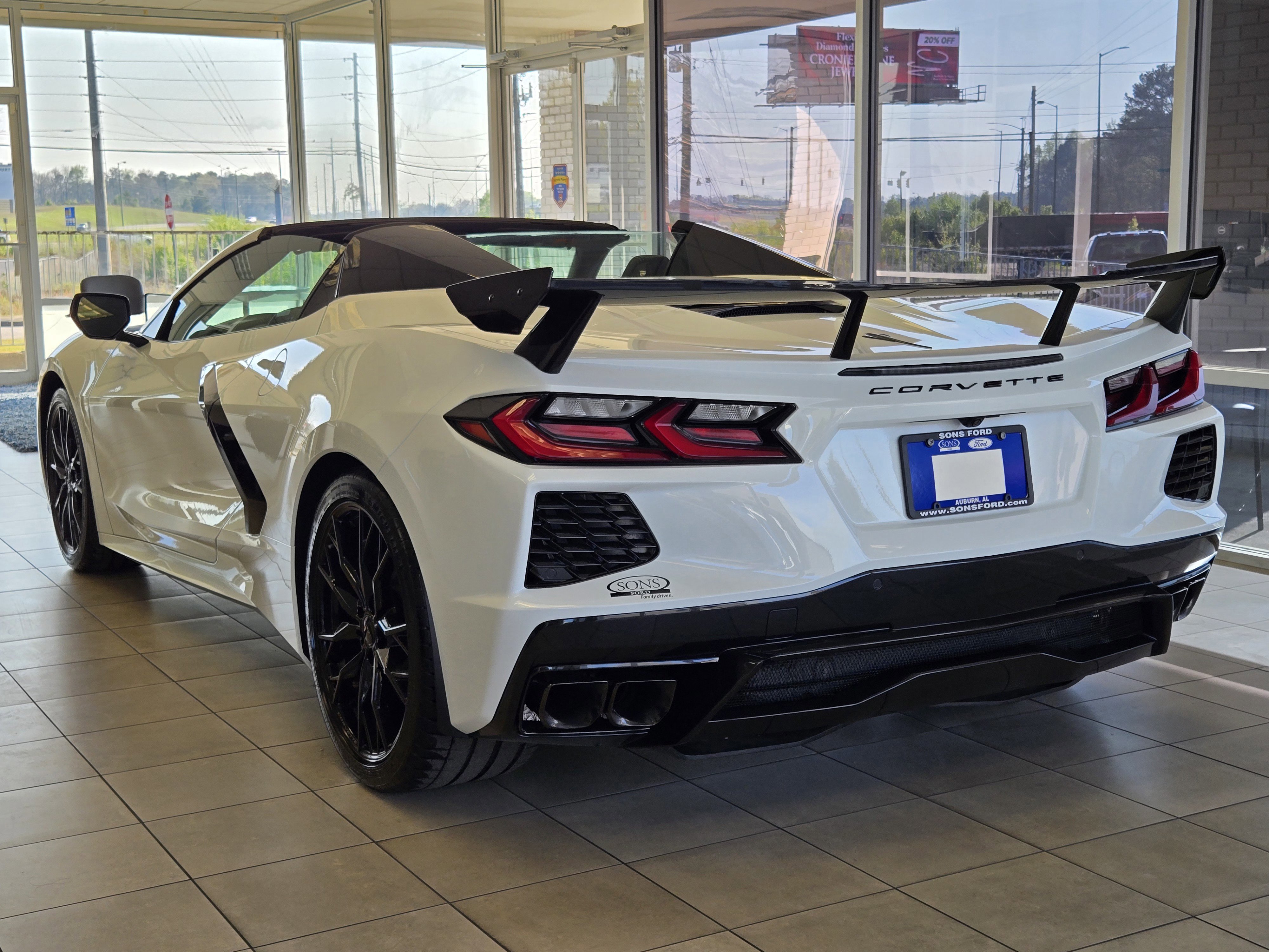 Used 2023 Chevrolet Corvette Stingray Preferred Conv w/ Z51 Performance Package image 9