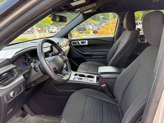 Certified 2020 Ford Explorer XLT w/ Comfort Package AWD/4WD image 10
