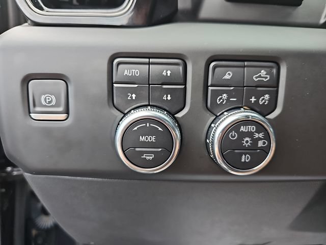 Used 2023 GMC Sierra 1500 AT4 w/ AT4 Premium Package AWD/4WD image 32