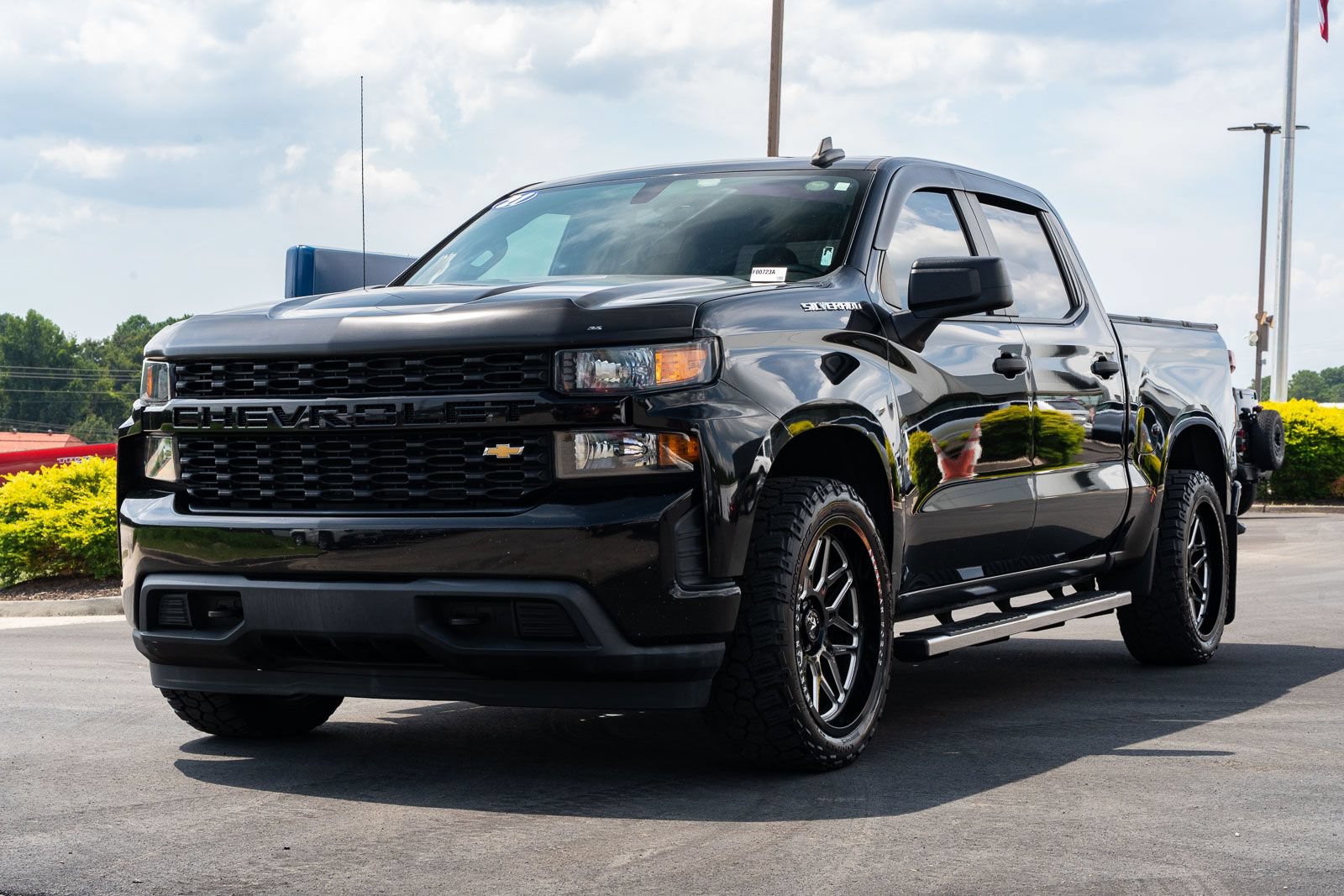 Used 2021 Chevrolet Silverado 1500 Custom RWD image 3