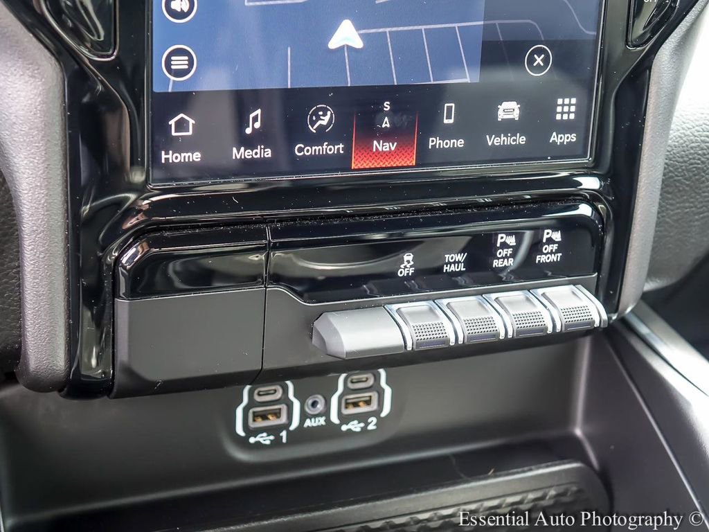 Used 2023 RAM 1500 Laramie AWD/4WD image 19