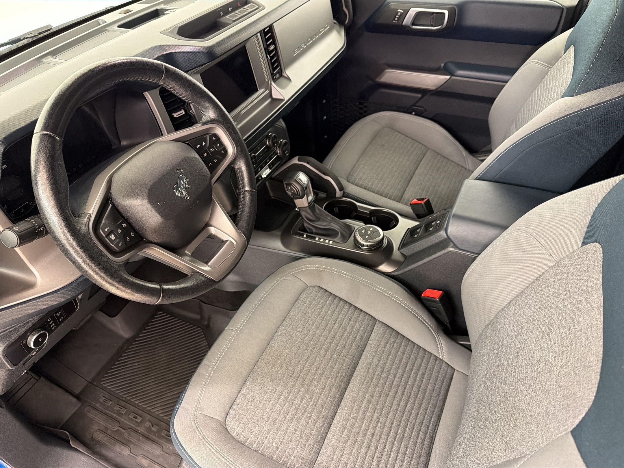 Certified 2023 Ford Bronco Outer Banks AWD/4WD image 4