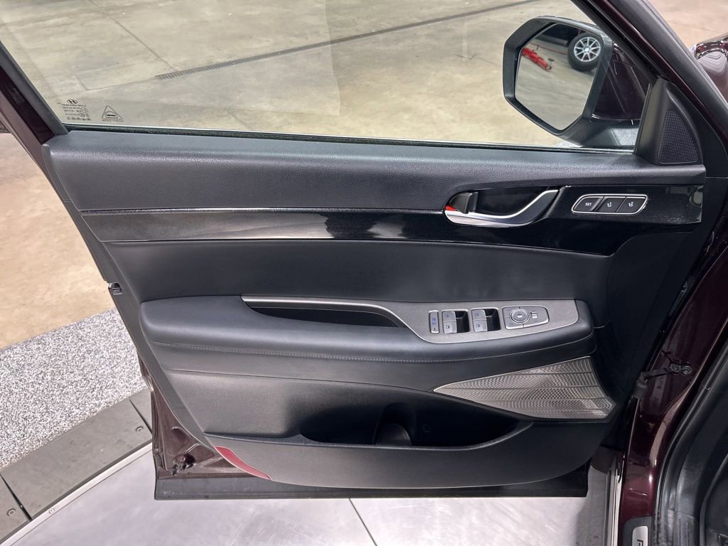 Used 2022 Hyundai Palisade Limited image 15