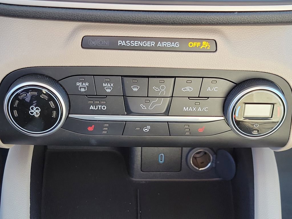 Certified 2020 Ford Escape SEL AWD/4WD image 30