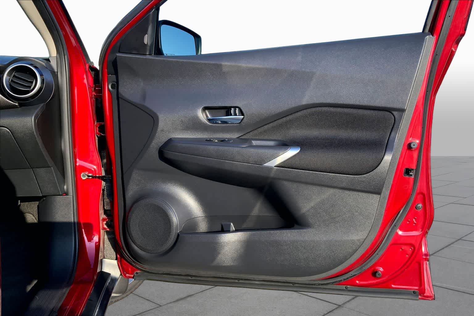 Used 2021 Nissan Kicks SV FWD image 23