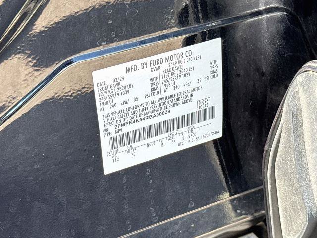 Certified 2024 Ford Edge Titanium AWD/4WD image 23