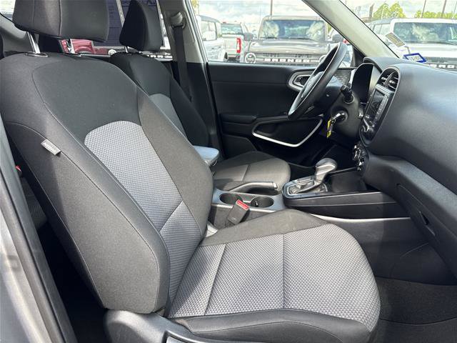 Used 2024 Kia Soul LX w/ Option Group 015 FWD image 18