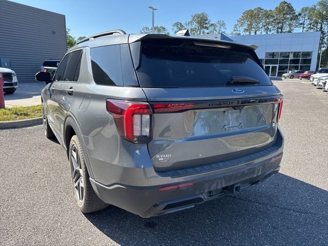 Certified 2026 Ford Explorer ST-Line w/ ST-Line Street Pack RWD image 9