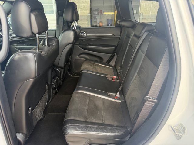 Used 2020 Jeep Grand Cherokee Altitude RWD image 17