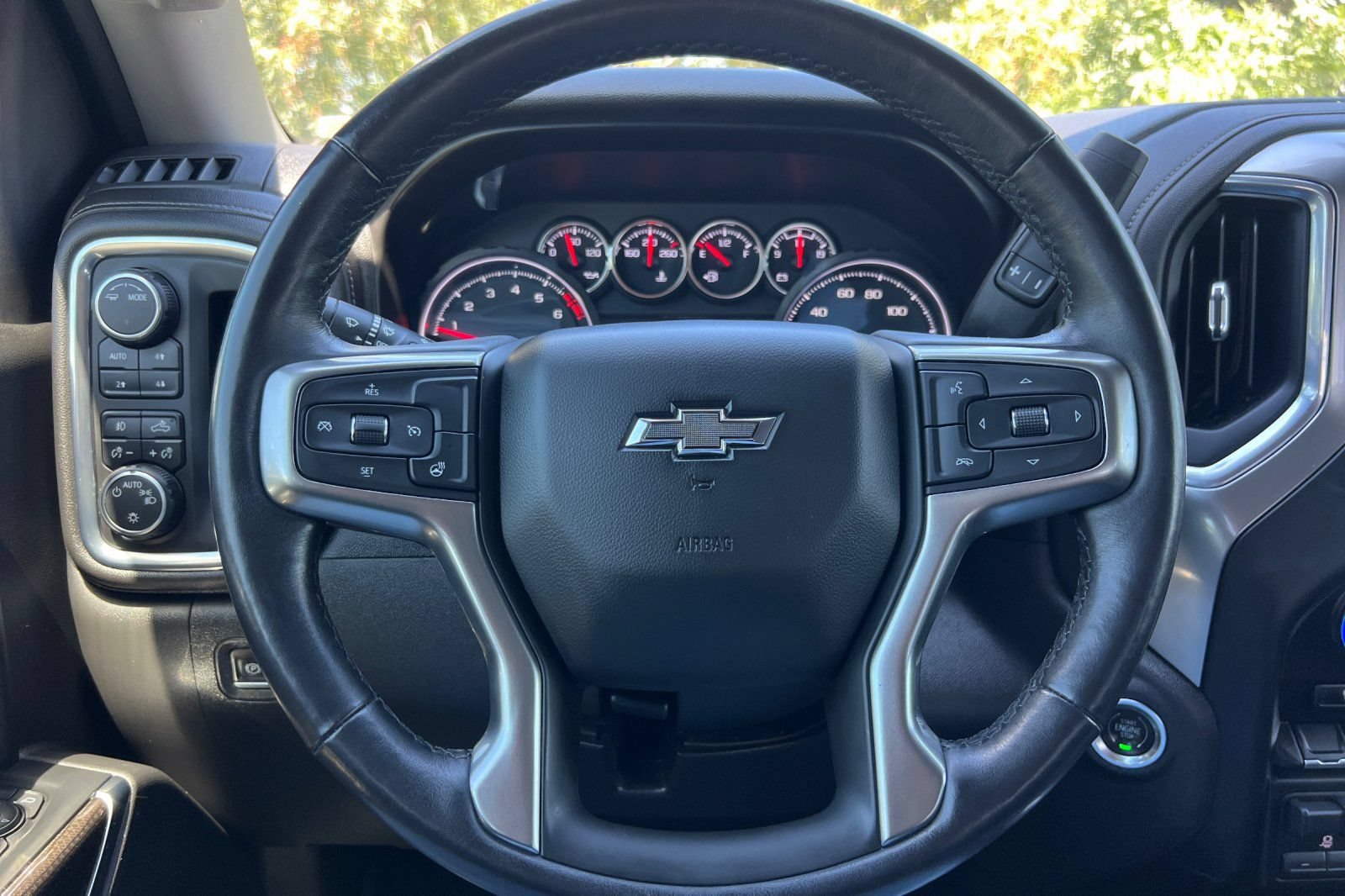 Used 2021 Chevrolet Silverado 1500 LT Trail Boss w/ Convenience Package II AWD/4WD image 23
