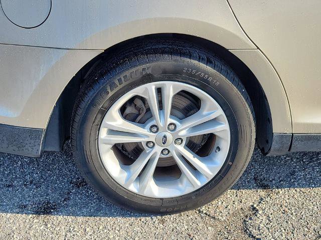 Certified 2017 Ford Taurus SE image 6