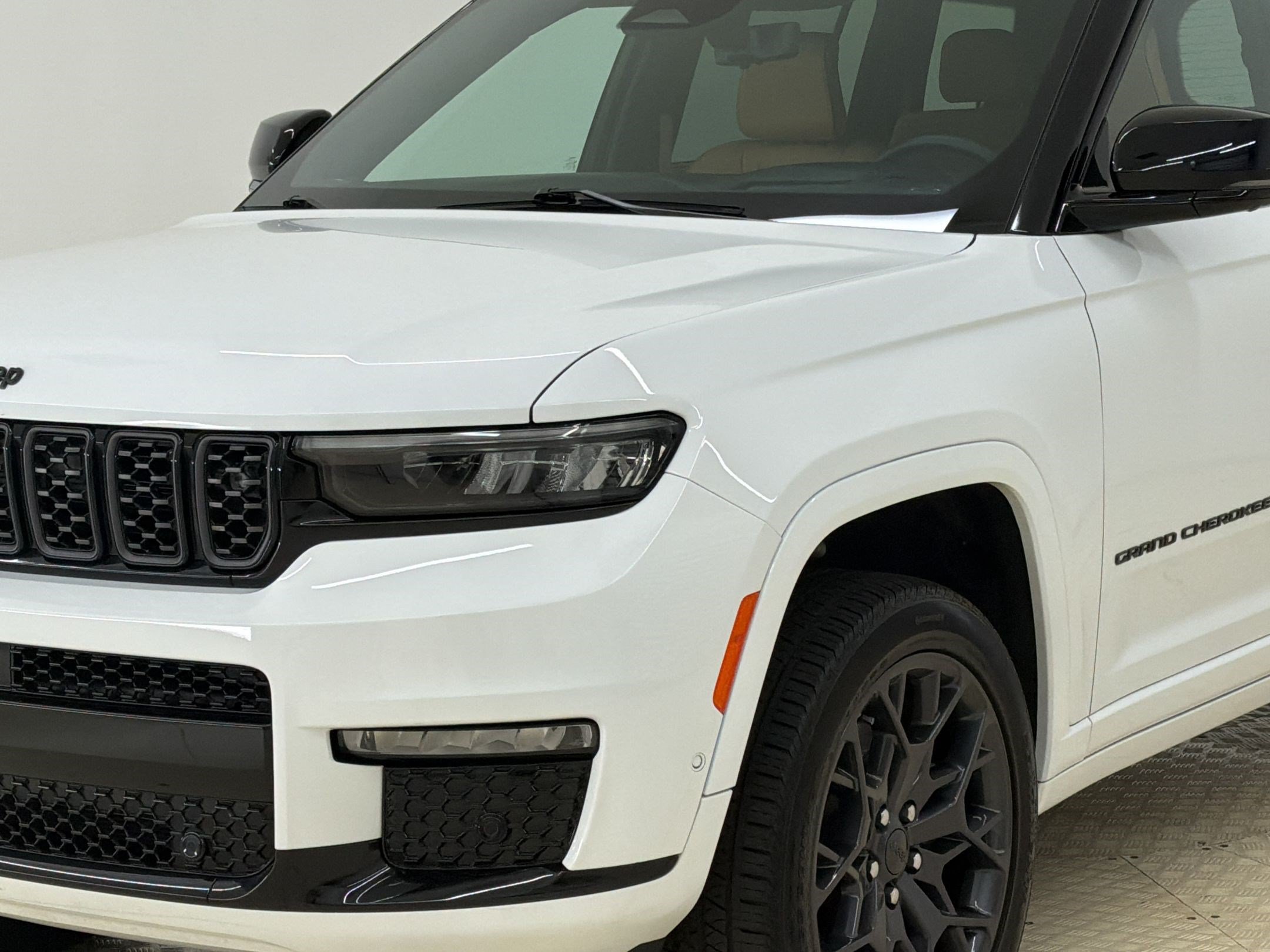 Used 2025 Jeep Grand Cherokee L Summit AWD/4WD image 26