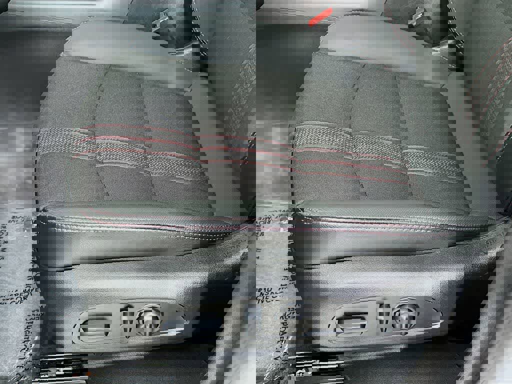 Used 2024 Chevrolet Equinox RS image 30