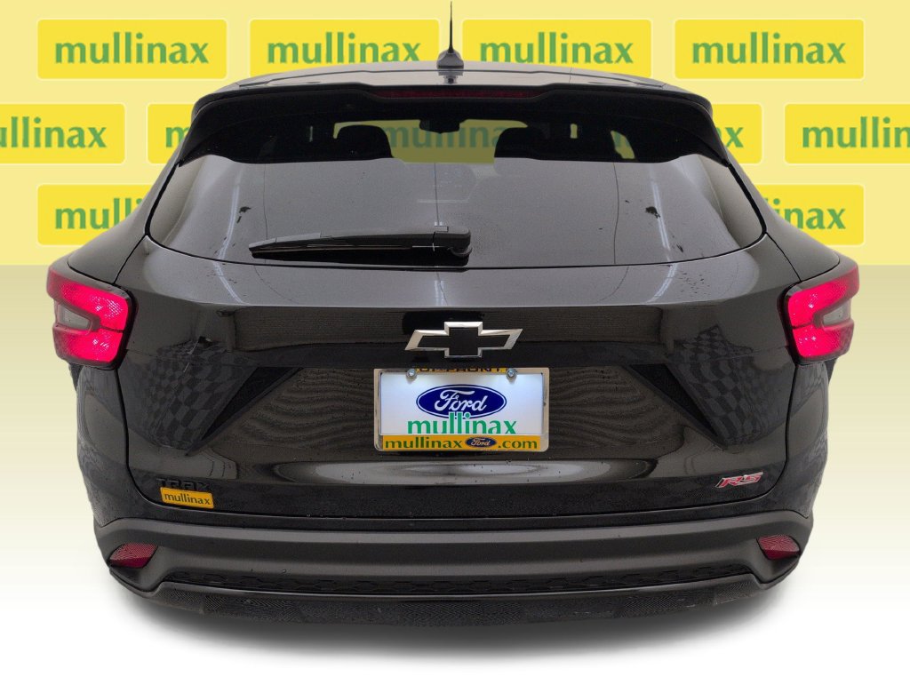 Used 2024 Chevrolet Trax RS FWD image 29