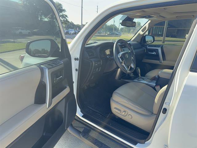 Used 2021 Toyota 4Runner SR5 Premium w/ Moonroof Package AWD/4WD image 7