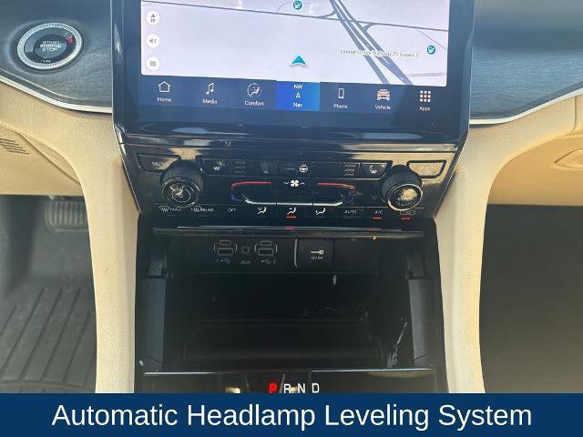 Used 2024 Jeep Grand Cherokee L Limited w/ Trailer Tow Package image 21