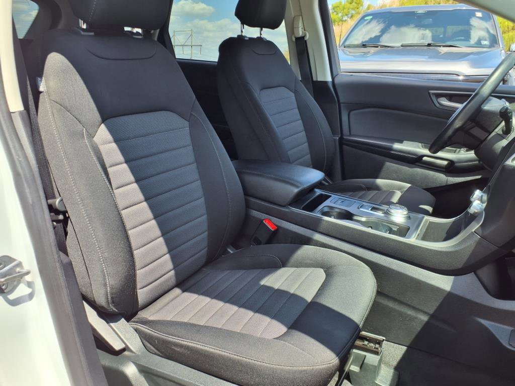 Certified 2022 Ford Edge SE image 8