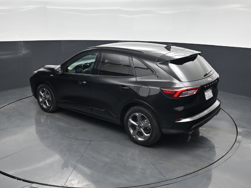 Certified 2023 Ford Escape ST-Line w/ Tech Pack #1 FWD image 39