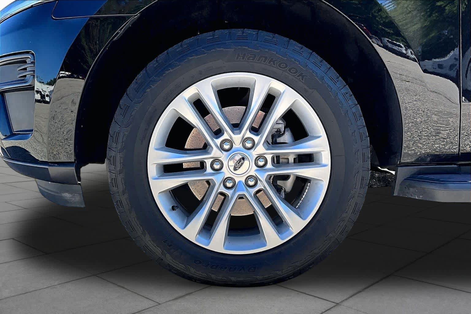 Certified 2024 Ford Expedition XLT AWD/4WD image 11