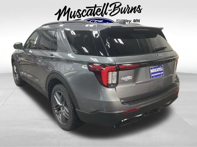 Certified 2025 Ford Explorer ST-Line w/ ST-Line Street Pack image 3