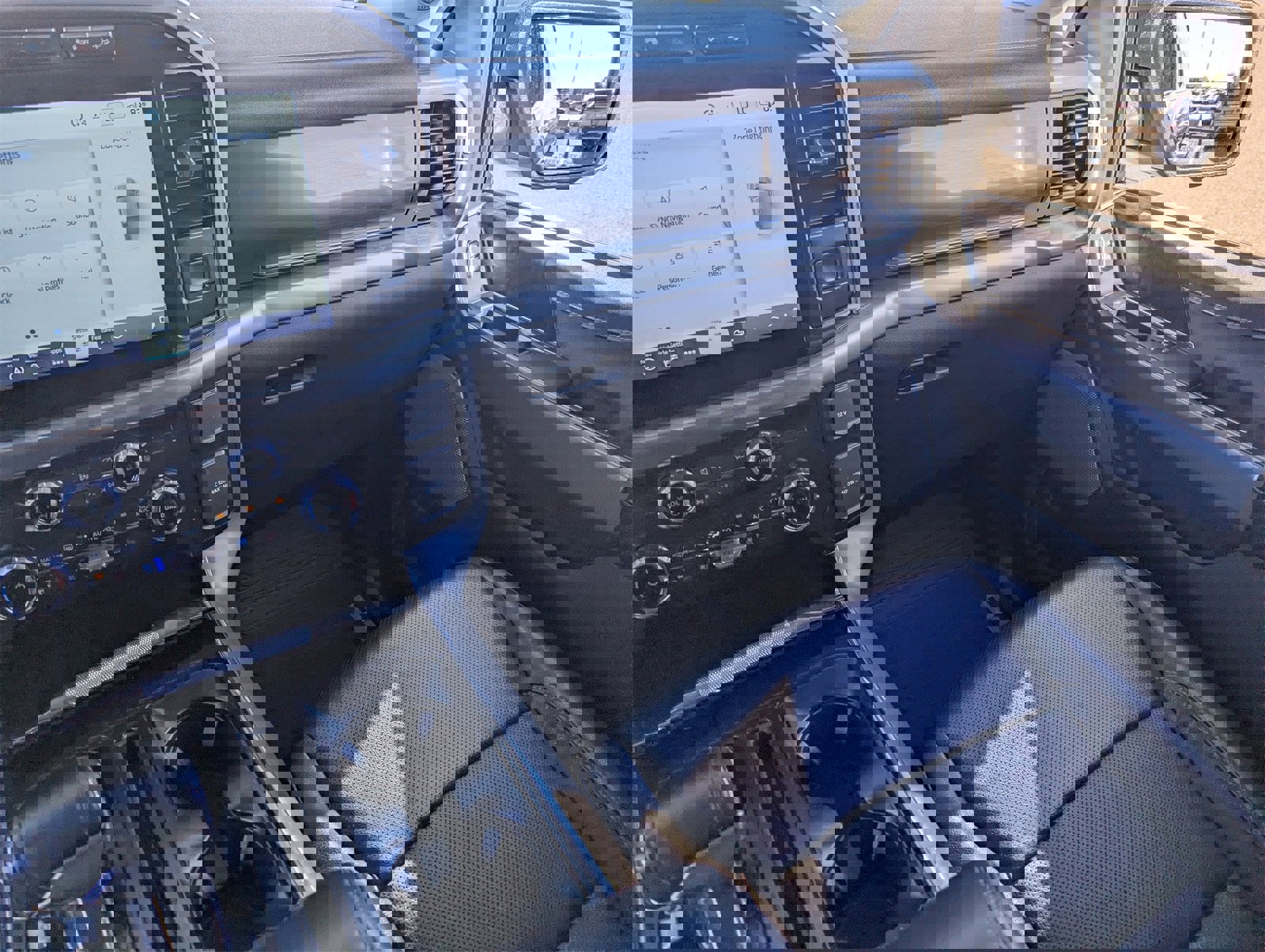 Certified 2023 Ford F150 Lariat w/ Equipment Group 502A High image 19