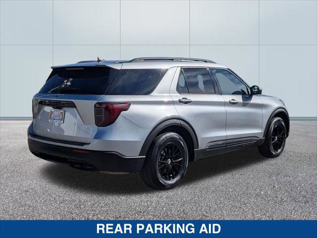 Certified 2022 Ford Explorer XLT image 4