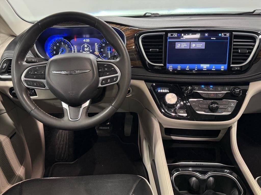 Used 2022 Chrysler Pacifica Limited image 12