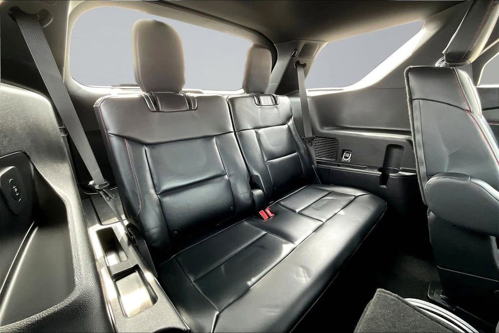 Certified 2025 Ford Explorer ST-Line image 24