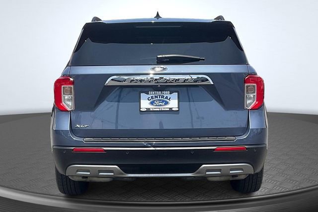 Certified 2021 Ford Explorer XLT w/ Equipment Group 202A image 3